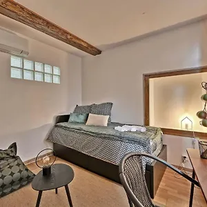 La Bulle - Parking Gratuit En Souterrain - 2 Mins Du Palais Des Papes - Clim Ac - Wifi Apartment Avignon