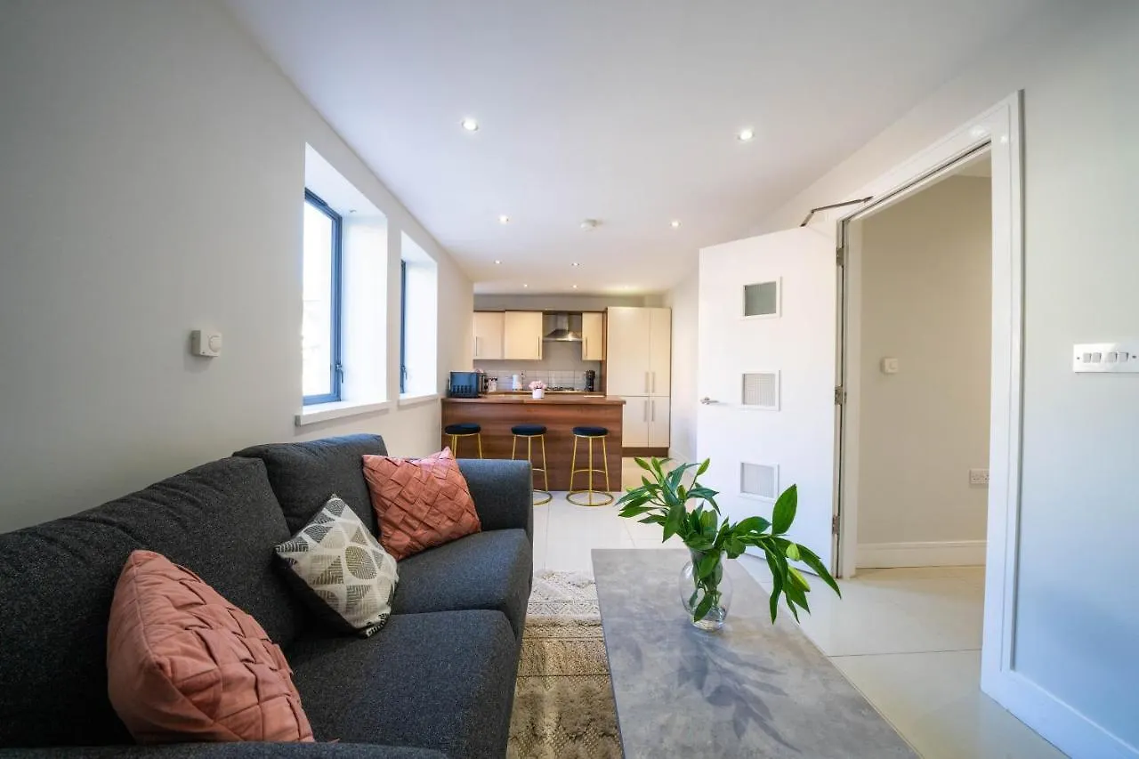 Botanic Apartment Sleeps 6 Belfast United Kingdom