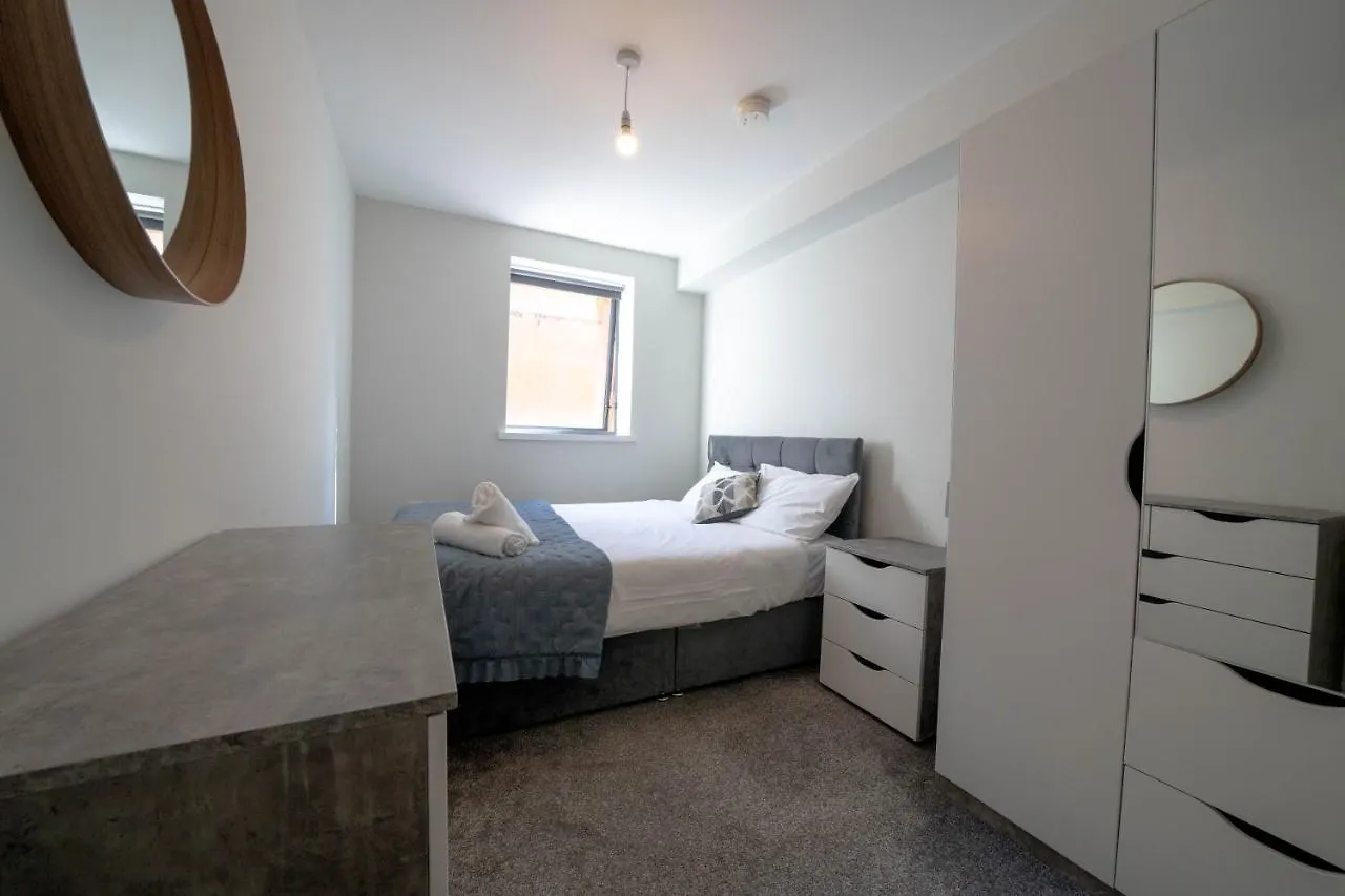 Botanic Apartment Sleeps 6 Belfast